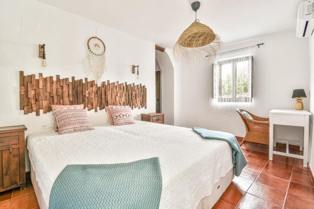 Casa Sol Y Aire - Vakantievilla In Dorp Met Prive Zwembad Pinos del Valle ภายนอก รูปภาพ